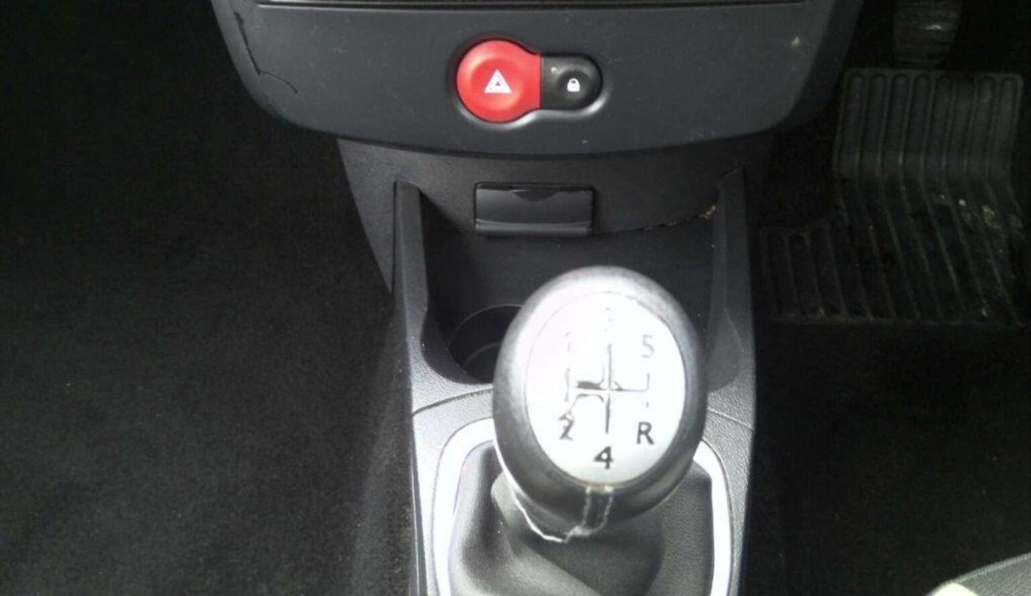 Used Renault Clio 2010 for sale - 77494867: Photo 19