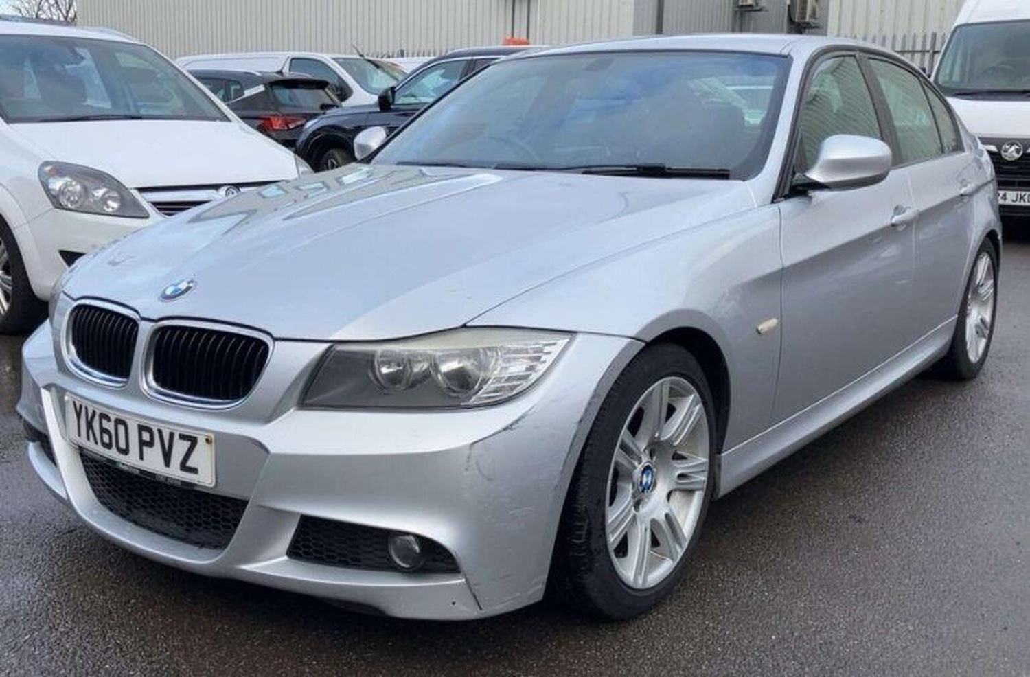 Used BMW 3 Series 2010 for sale - 77385229: Photo 2