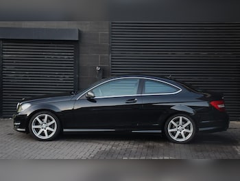 Used Mercedes-Benz C-Class 2011 for sale - 75581526: Photo