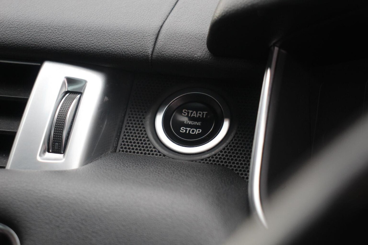 Used Land Rover Range Rover Sport 2016 for sale - 76624425: Photo 17