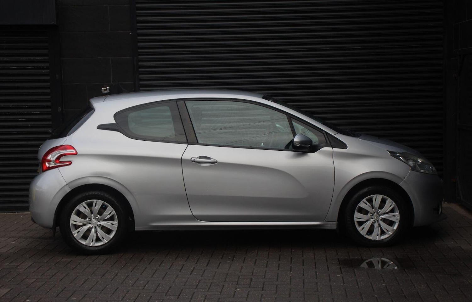 Used Peugeot 208 2013 for sale - 76837087: Photo 12