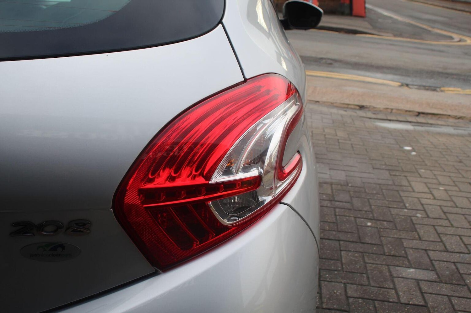 Used Peugeot 208 2013 for sale - 76837087: Photo 9