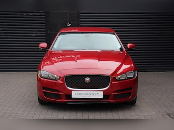 Used Jaguar XE 2018 for sale - 75260578: Photo