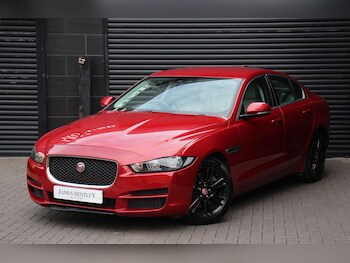 Used Jaguar XE 2018 for sale - 75260578: Photo