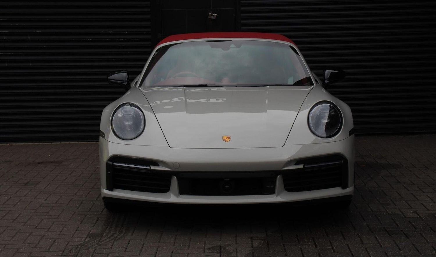 Used Porsche 911 2023 for sale - 76313934: Photo 2