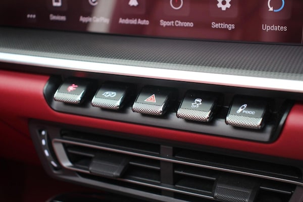 Used Porsche 911 2023 for sale - 76313934: Photo 25