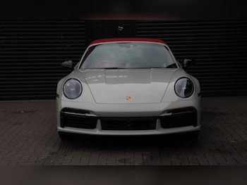 Used Porsche 911 2023 for sale - 76313934: Photo 2