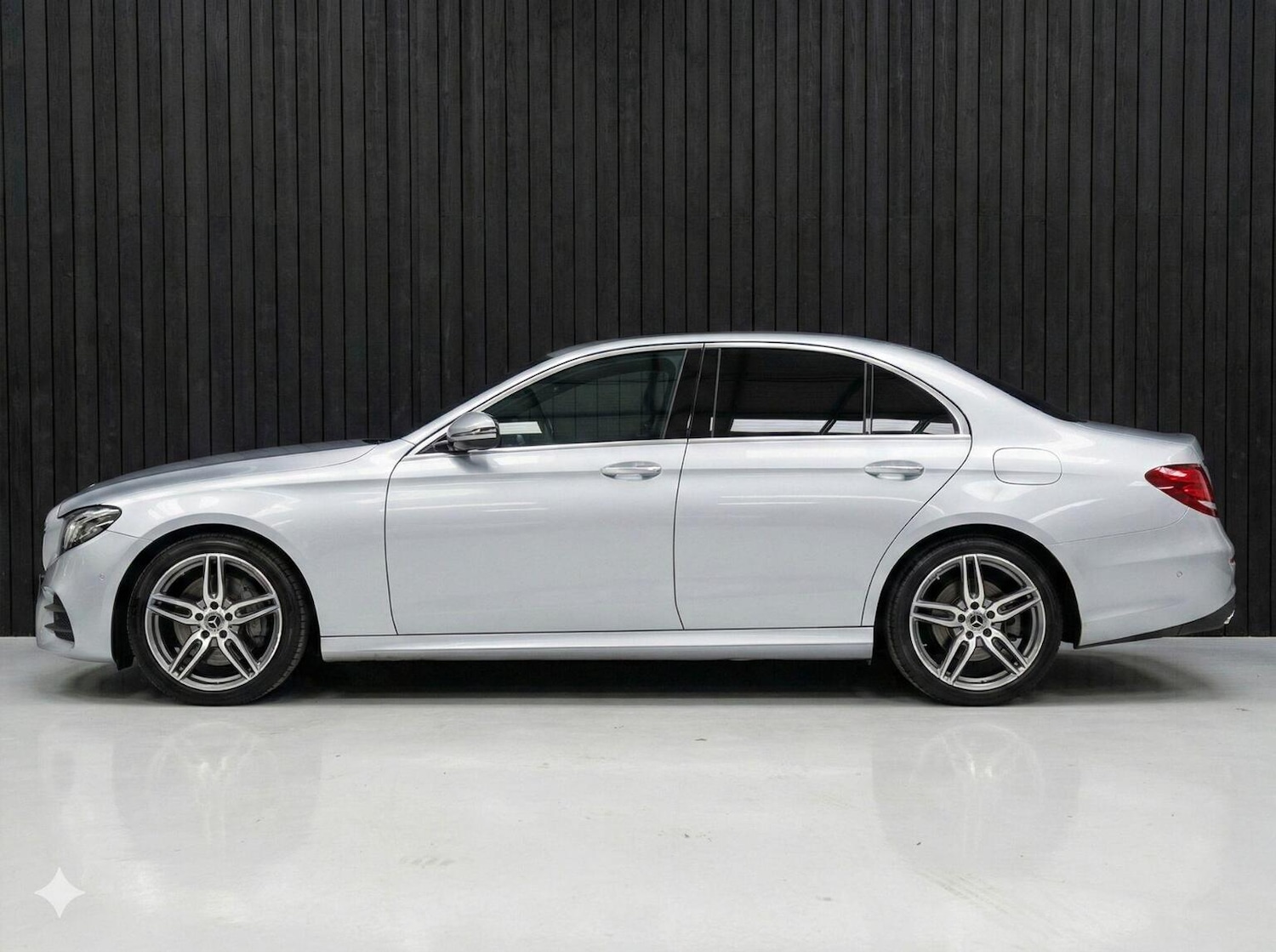 Used Mercedes-Benz E Class 2017 for sale - 77781790: Photo 4