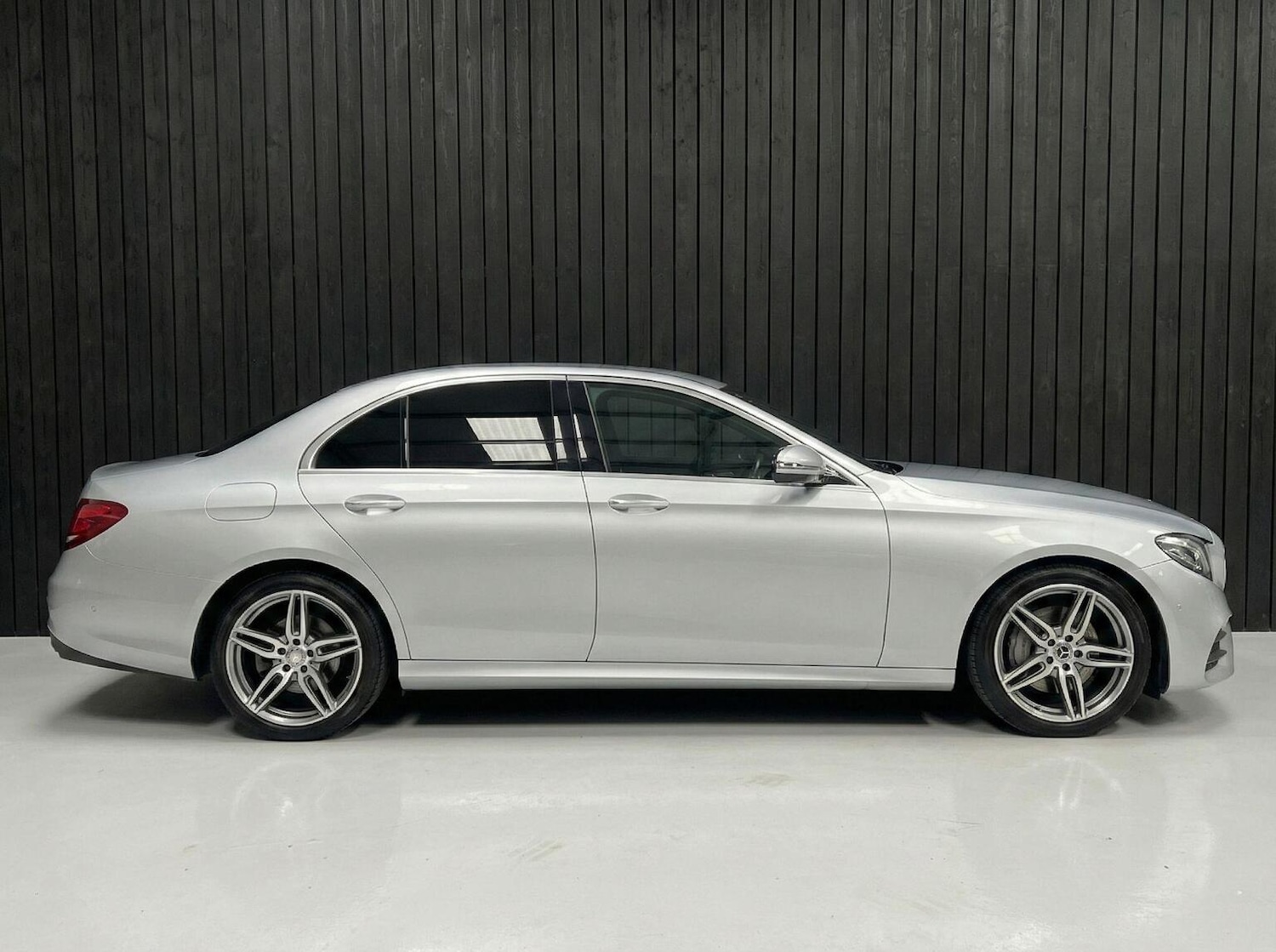 Used Mercedes-Benz E Class 2017 for sale - 77781790: Photo 8