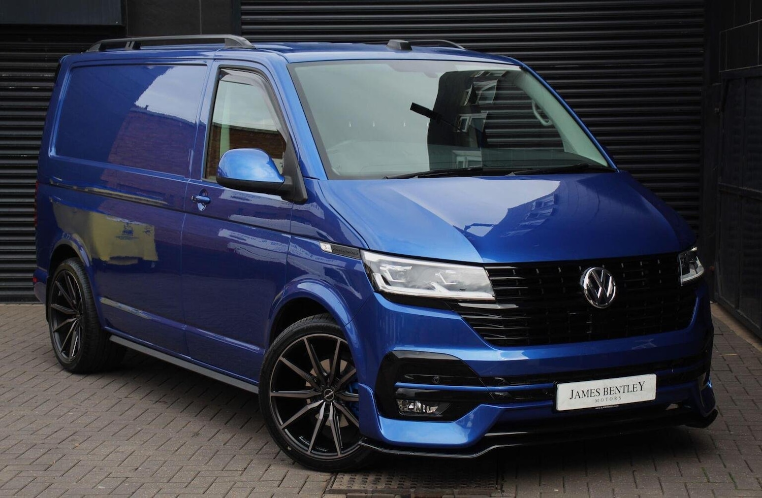 Used Volkswagen Transporter 2024 for sale - 76313903: Photo 1