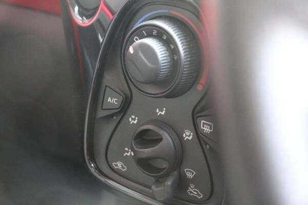 Used Toyota AYGO 2016 for sale - 76120294: Photo 20