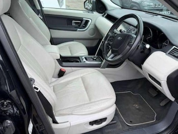 Used Land Rover Discovery Sport 2018 for sale - 79228517: Photo