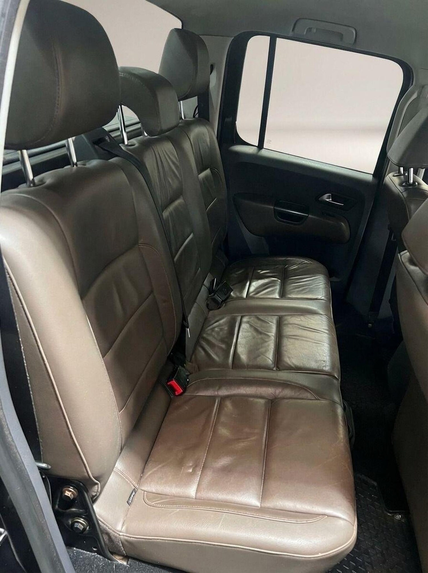 Used Volkswagen Amarok 2012 for sale - 77796894: Photo 9