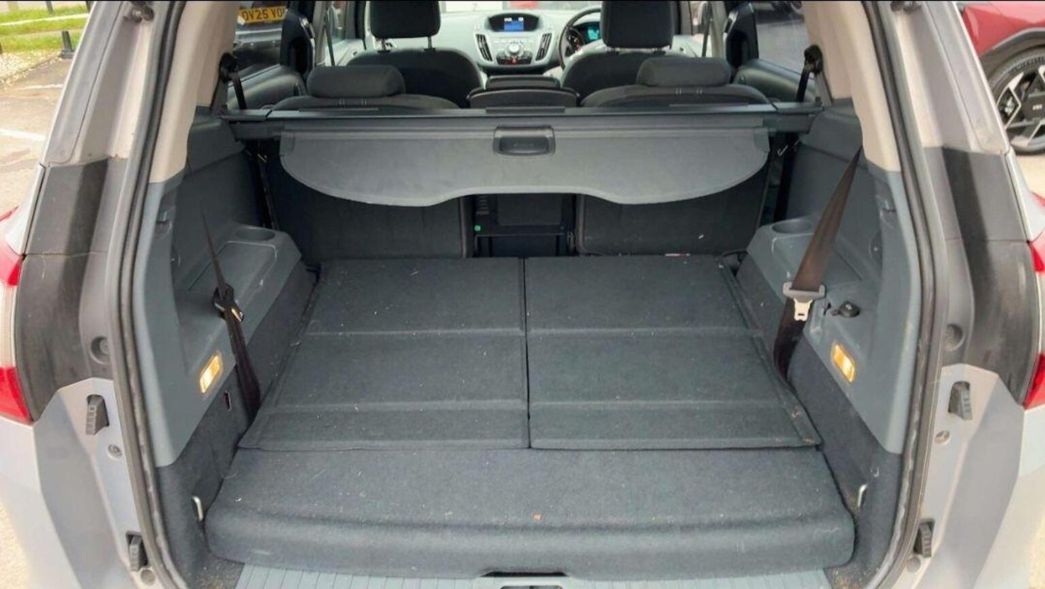 Used Ford Grand C-Max 2011 for sale - 77073066: Photo 2