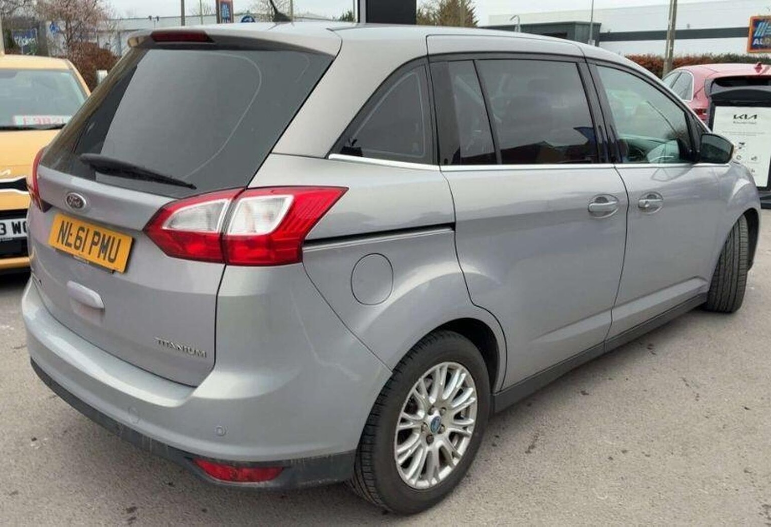 Used Ford Grand C-Max 2011 for sale - 77073066: Photo 7