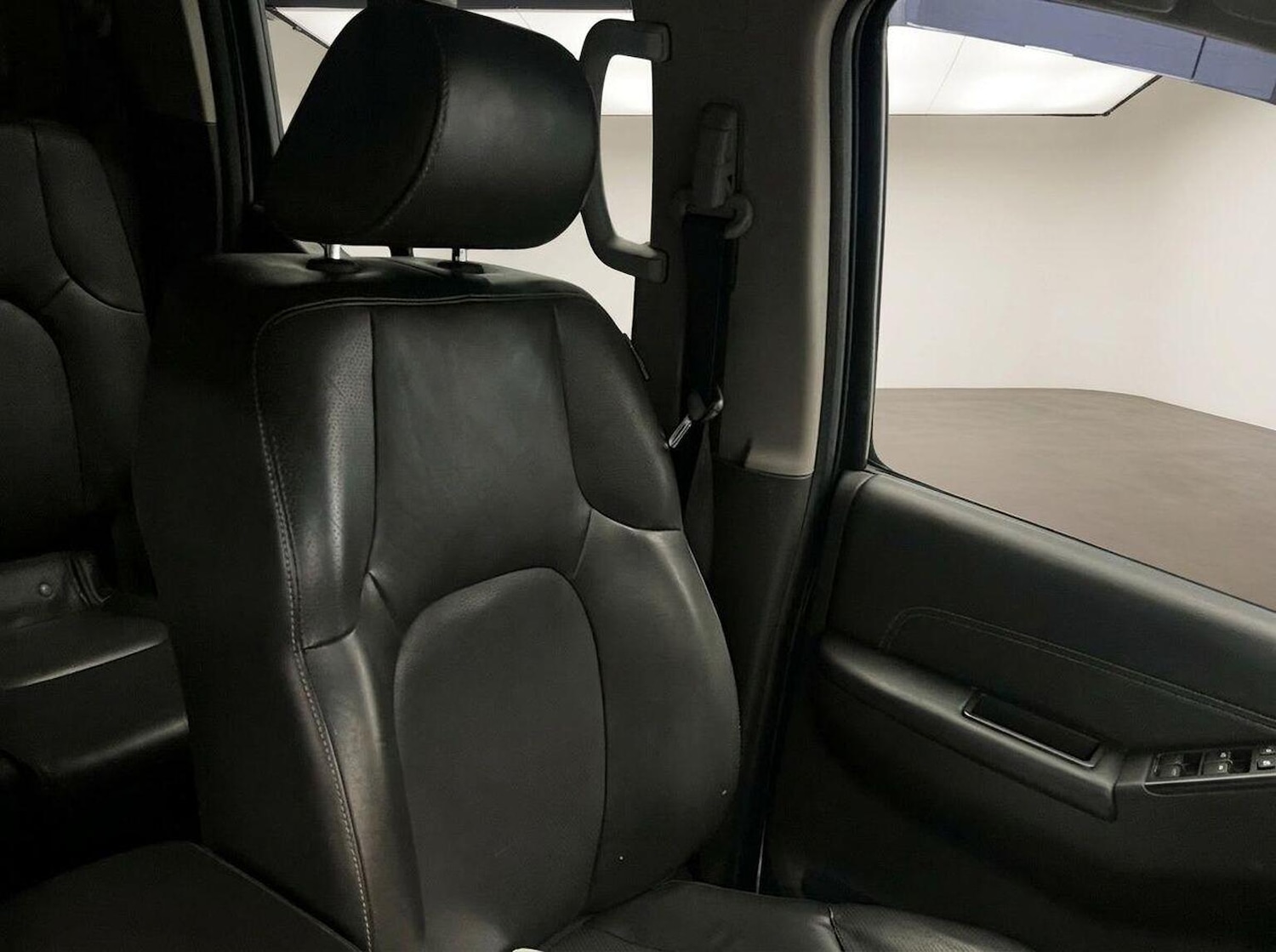 Used Nissan Navara 2013 for sale - 77844978: Photo 10