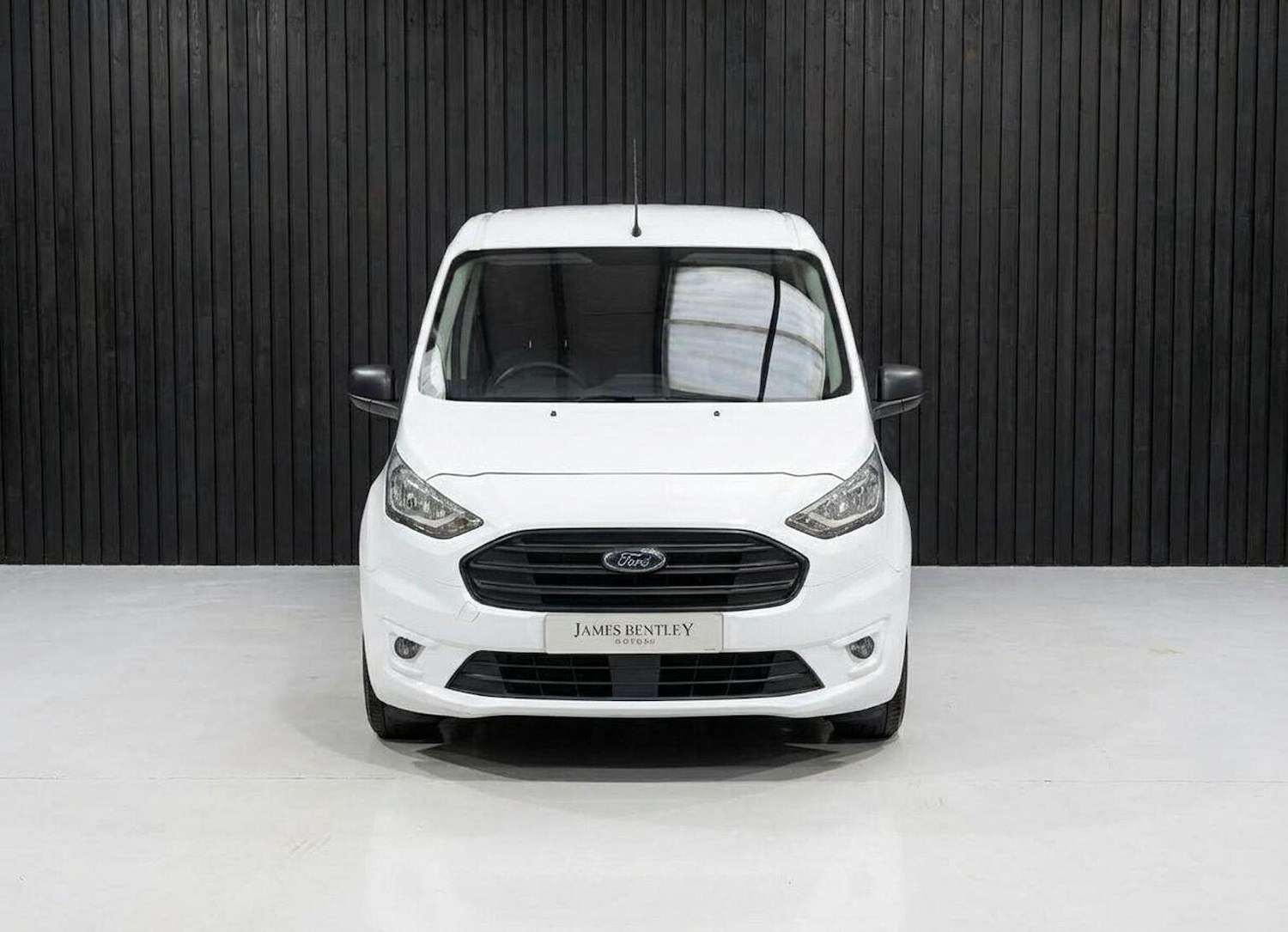 Used Ford Transit Connect 2022 for sale - 77400079: Photo 2