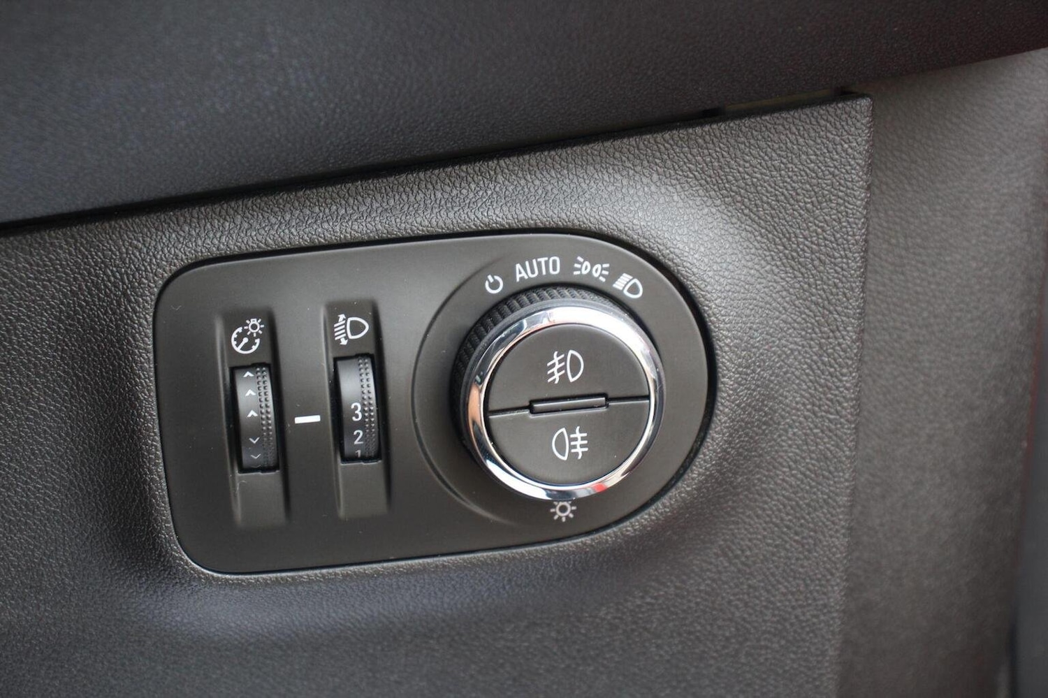 Used Vauxhall Corsa 2015 for sale - 76794242: Photo 18