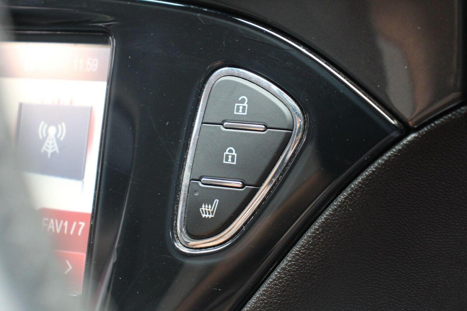 Used Vauxhall Corsa 2015 for sale - 76794242: Photo 24