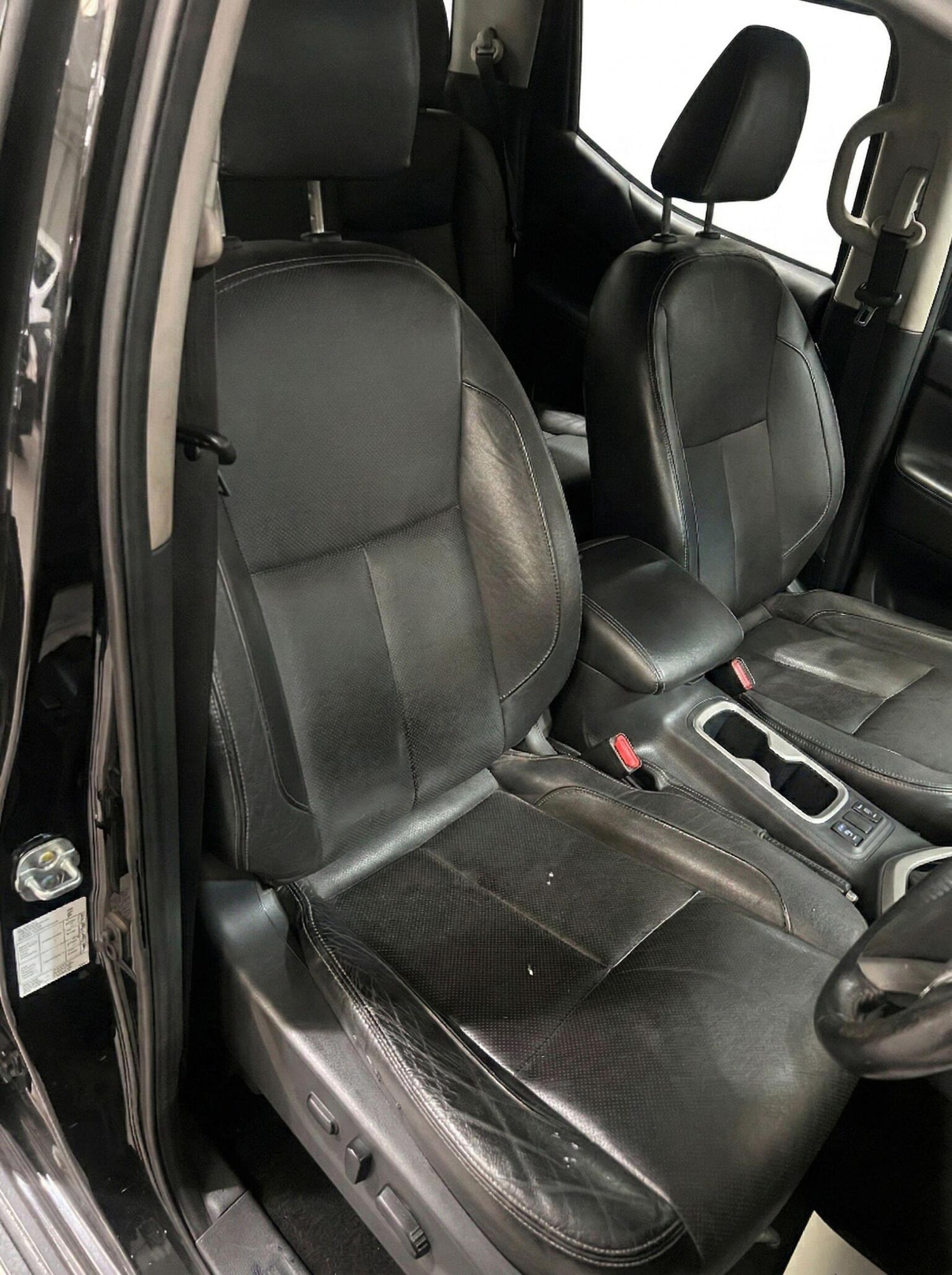 Used Nissan Navara 2017 for sale - 77742865: Photo 10