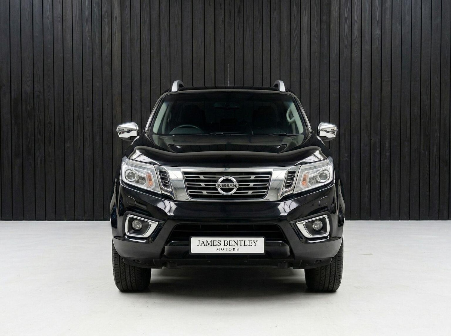 Used Nissan Navara 2017 for sale - 77742865: Photo 2