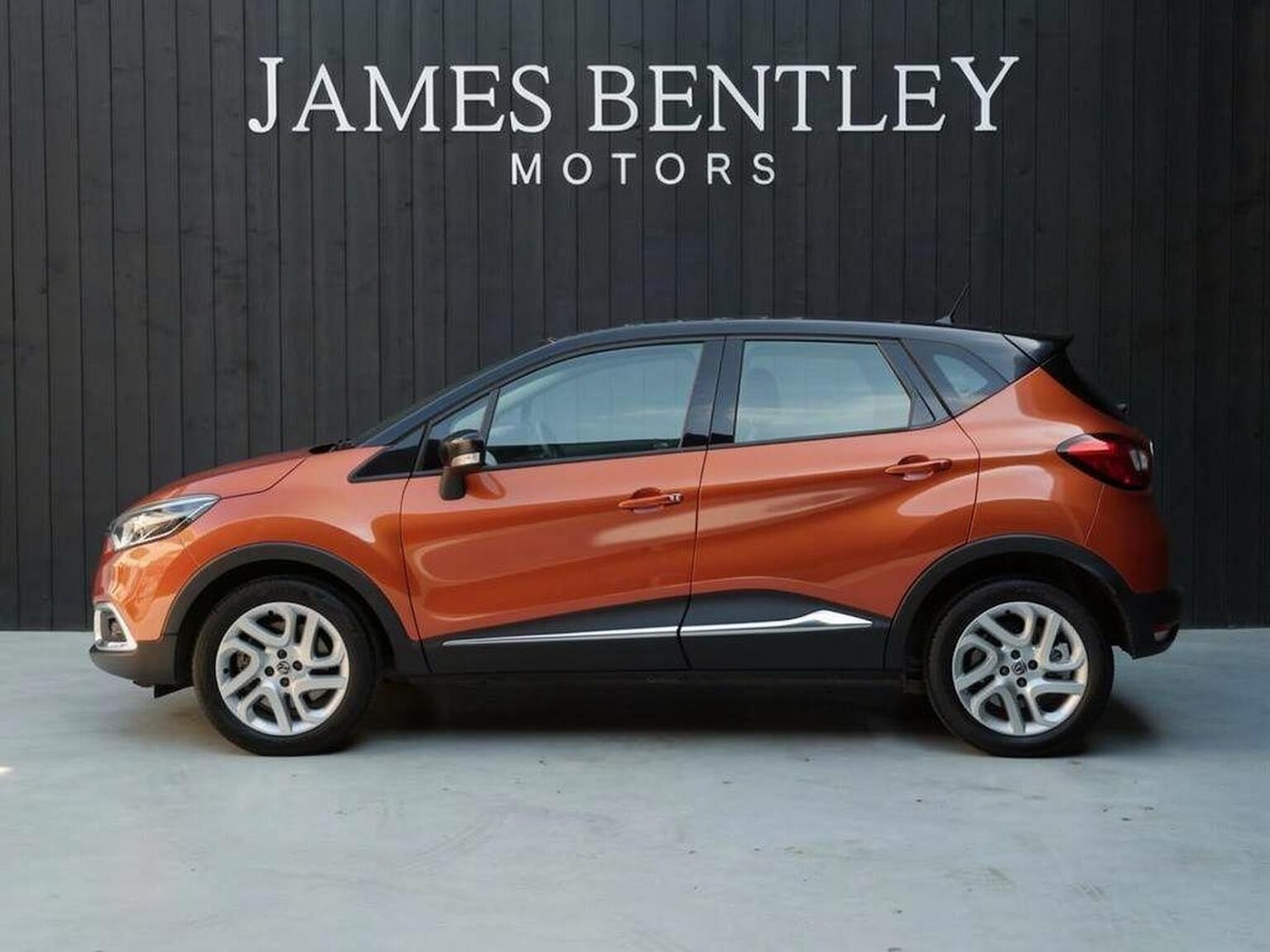 Used Renault Captur 2017 for sale - 77329204: Photo 4