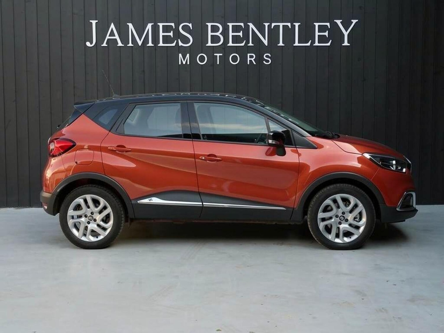 Used Renault Captur 2017 for sale - 77329204: Photo 9