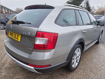 Used Skoda Octavia 2015 for sale - 77038913: Photo