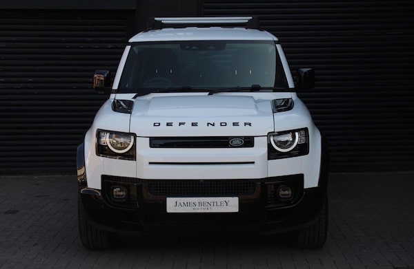 Used Land Rover Defender 110 2020 for sale - 76257616: Photo 2