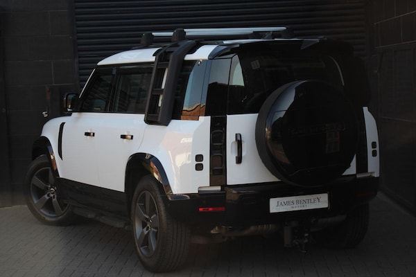 Used Land Rover Defender 110 2020 for sale - 76257616: Photo 6