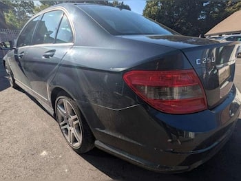 Used Mercedes-Benz C Class 2011 for sale - 79668412: Photo