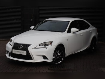 Lexus - IS