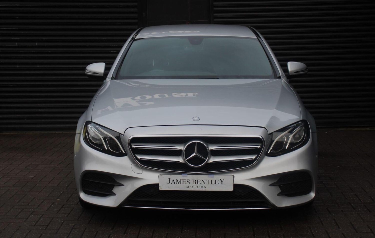 Used Mercedes-Benz E Class 2017 for sale - 76471168: Photo 2