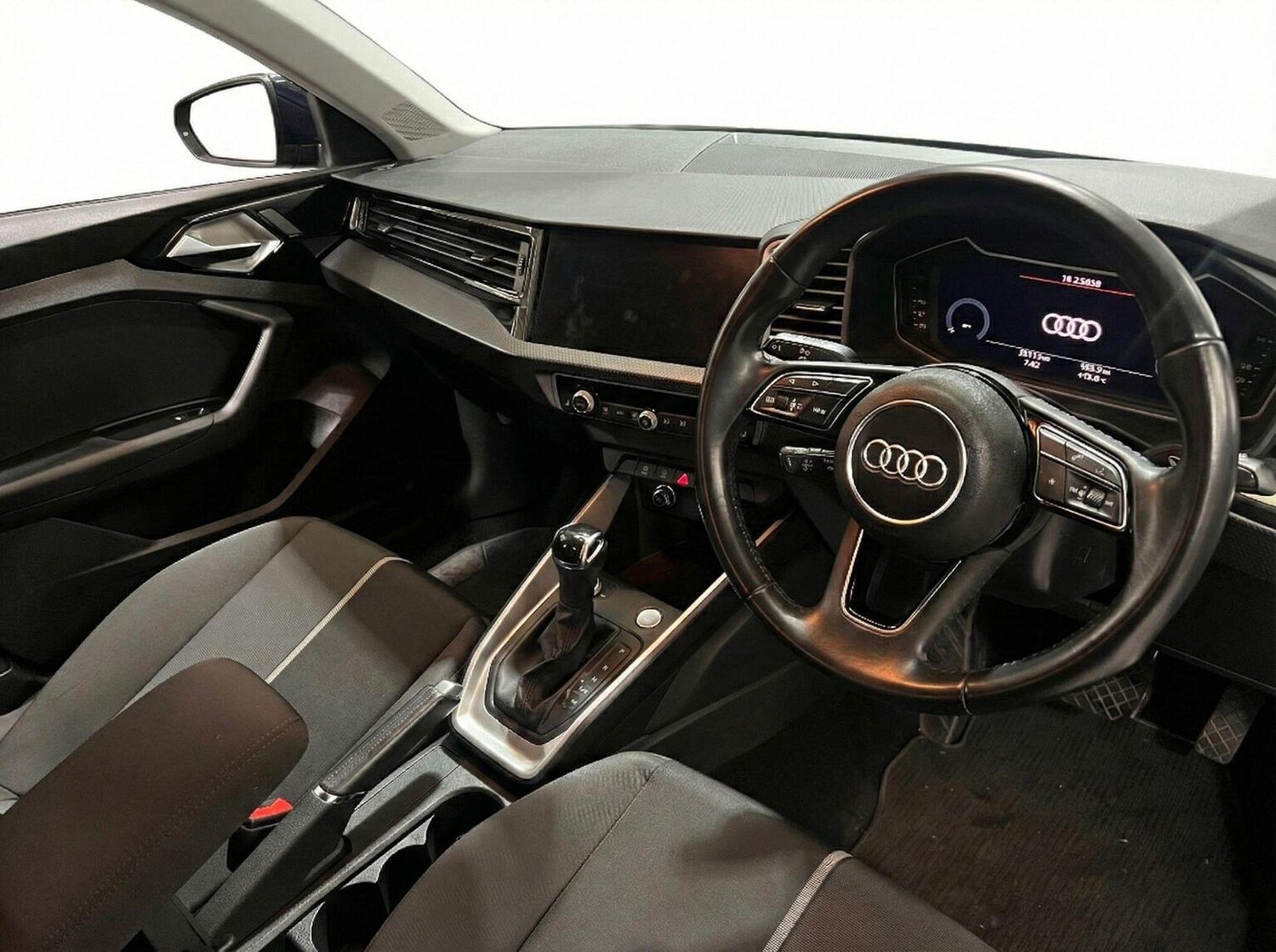 Used Audi A1 2026 for sale - 77675655: Photo 11