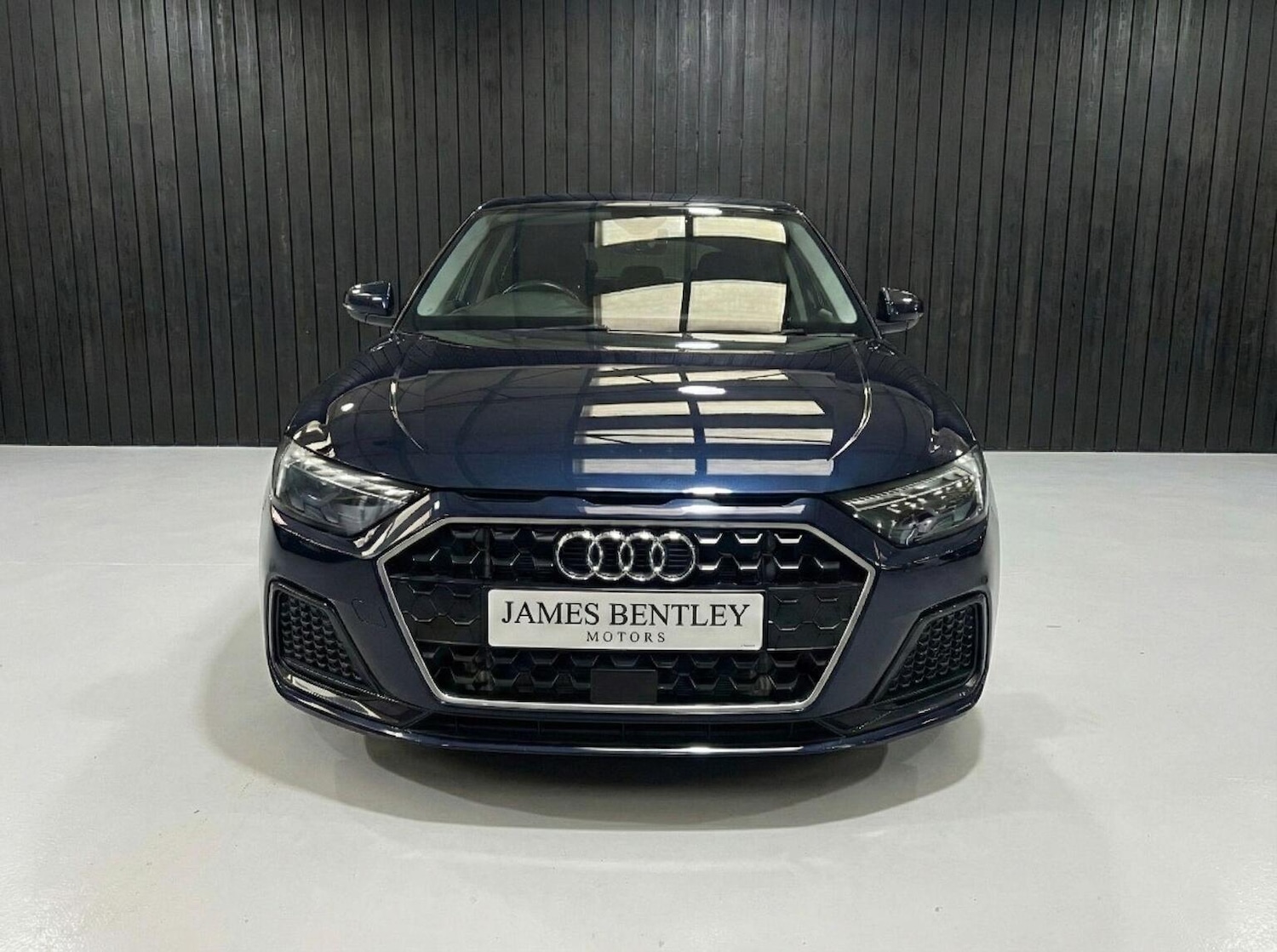 Used Audi A1 2026 for sale - 77675655: Photo 2