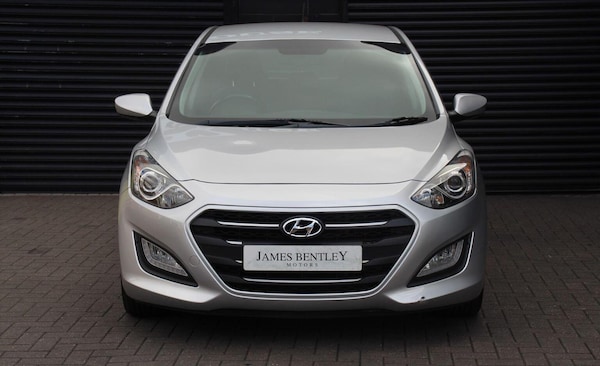 Used Hyundai i30 2015 for sale - 75592887: Photo 2