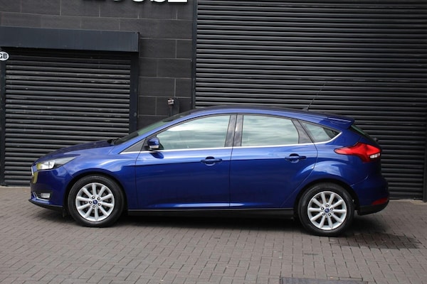Used Ford Focus 2015 for sale - 75638302: Photo 3