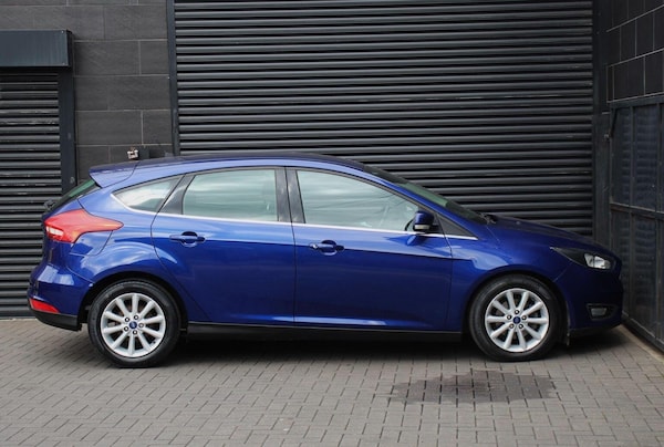 Used Ford Focus 2015 for sale - 75638302: Photo 9