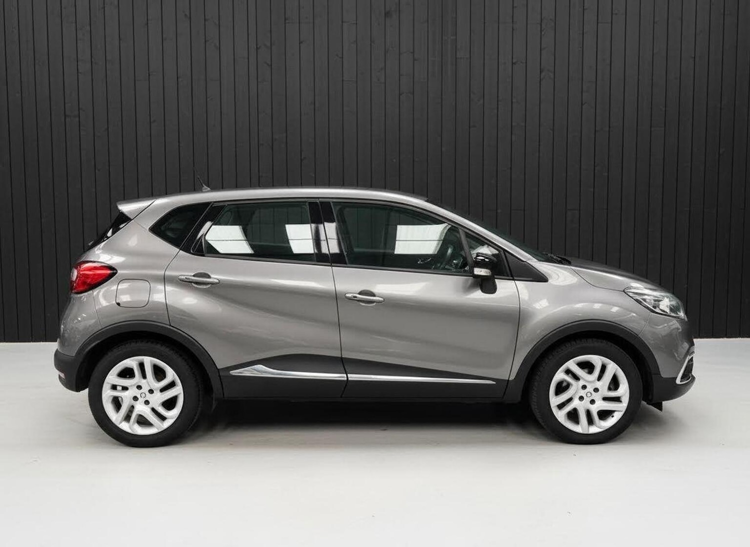 Used Renault Captur 2015 for sale - 77438235: Photo 10