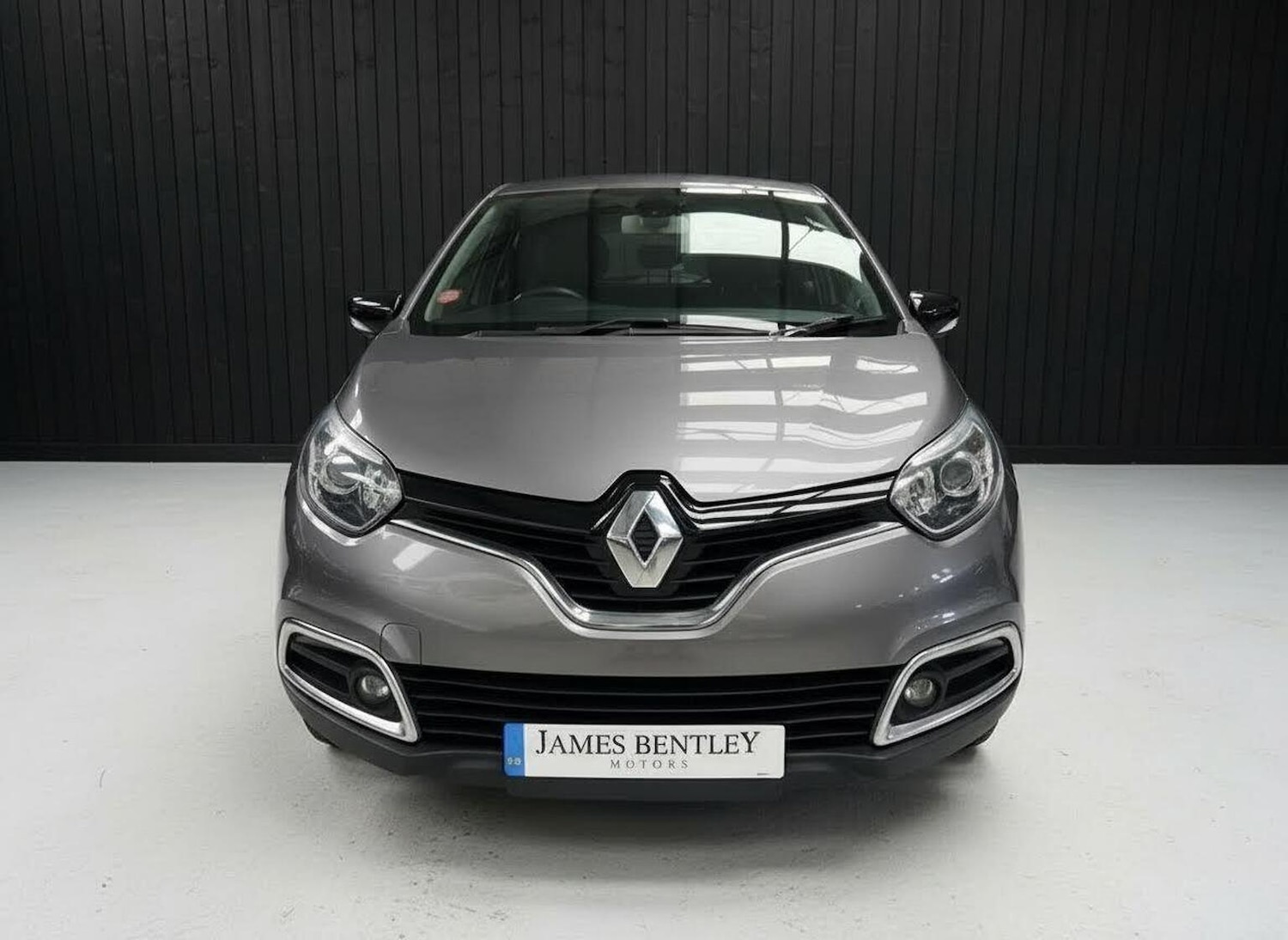 Used Renault Captur 2015 for sale - 77438235: Photo 2