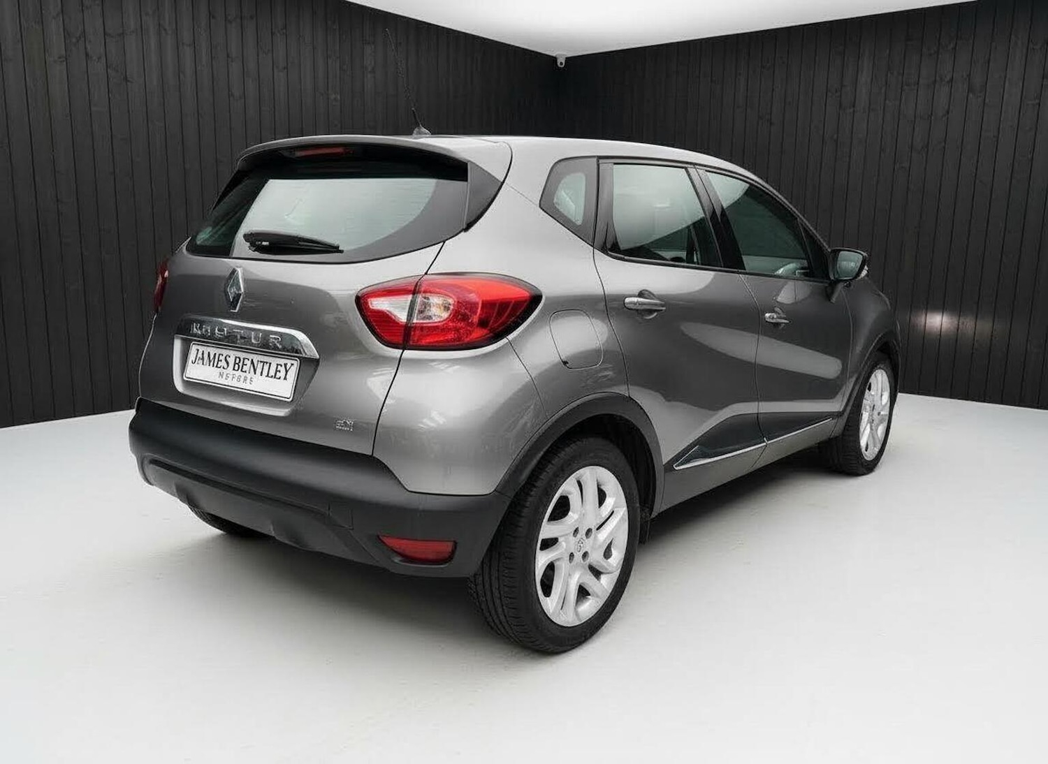 Used Renault Captur 2015 for sale - 77438235: Photo 7