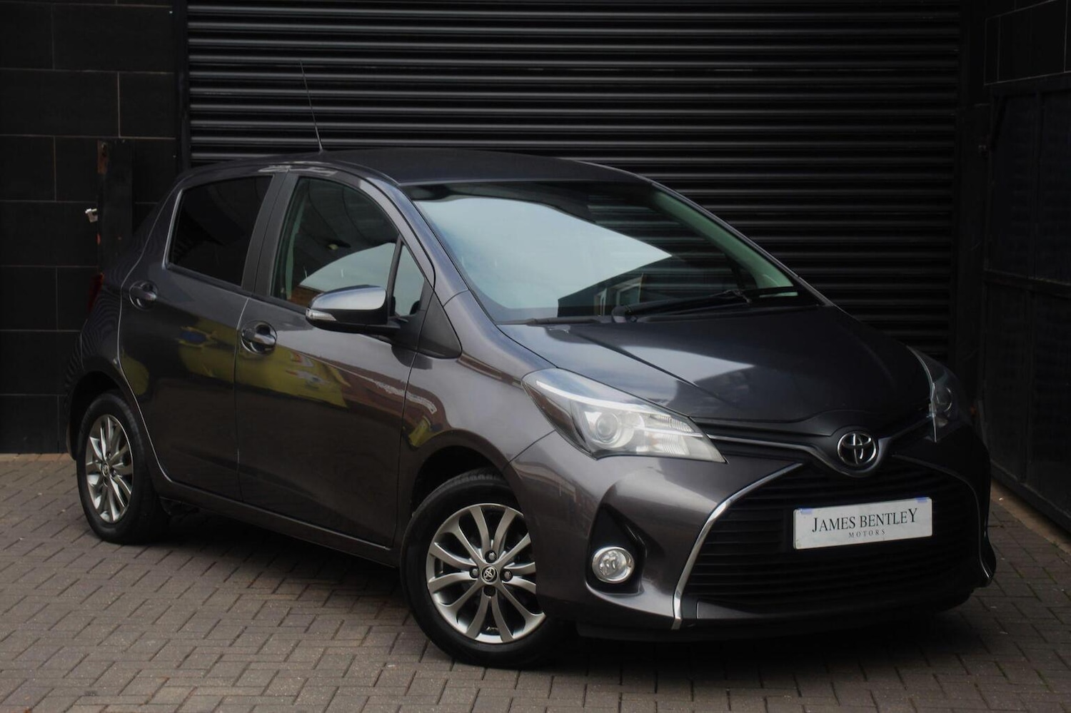 Used Toyota Yaris 2016 for sale - 76471199: Photo 1