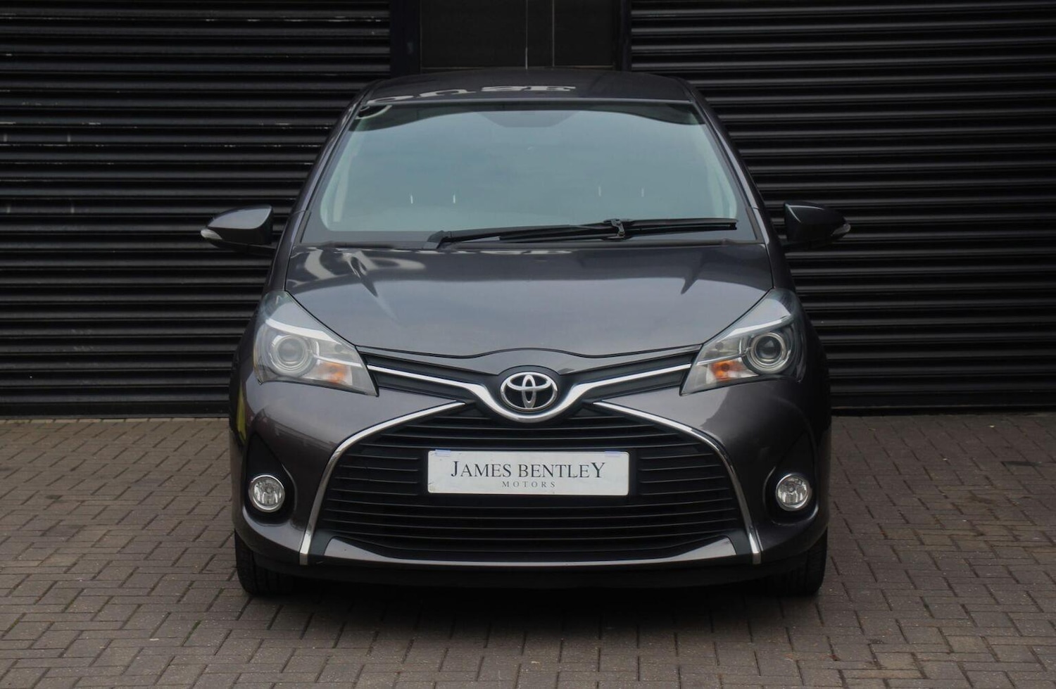 Used Toyota Yaris 2016 for sale - 76471199: Photo 2