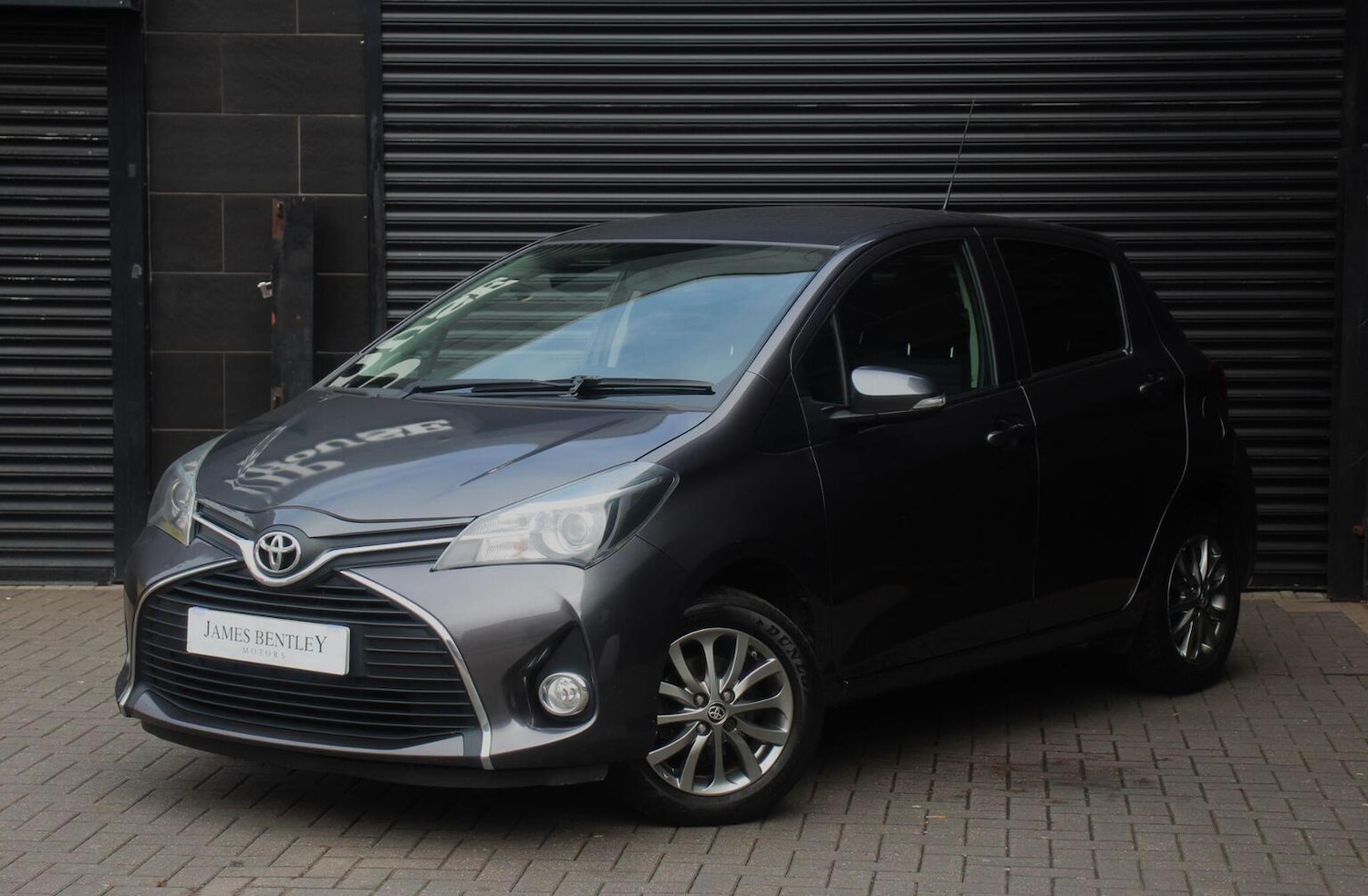 Used Toyota Yaris 2016 for sale - 76471199: Photo 3