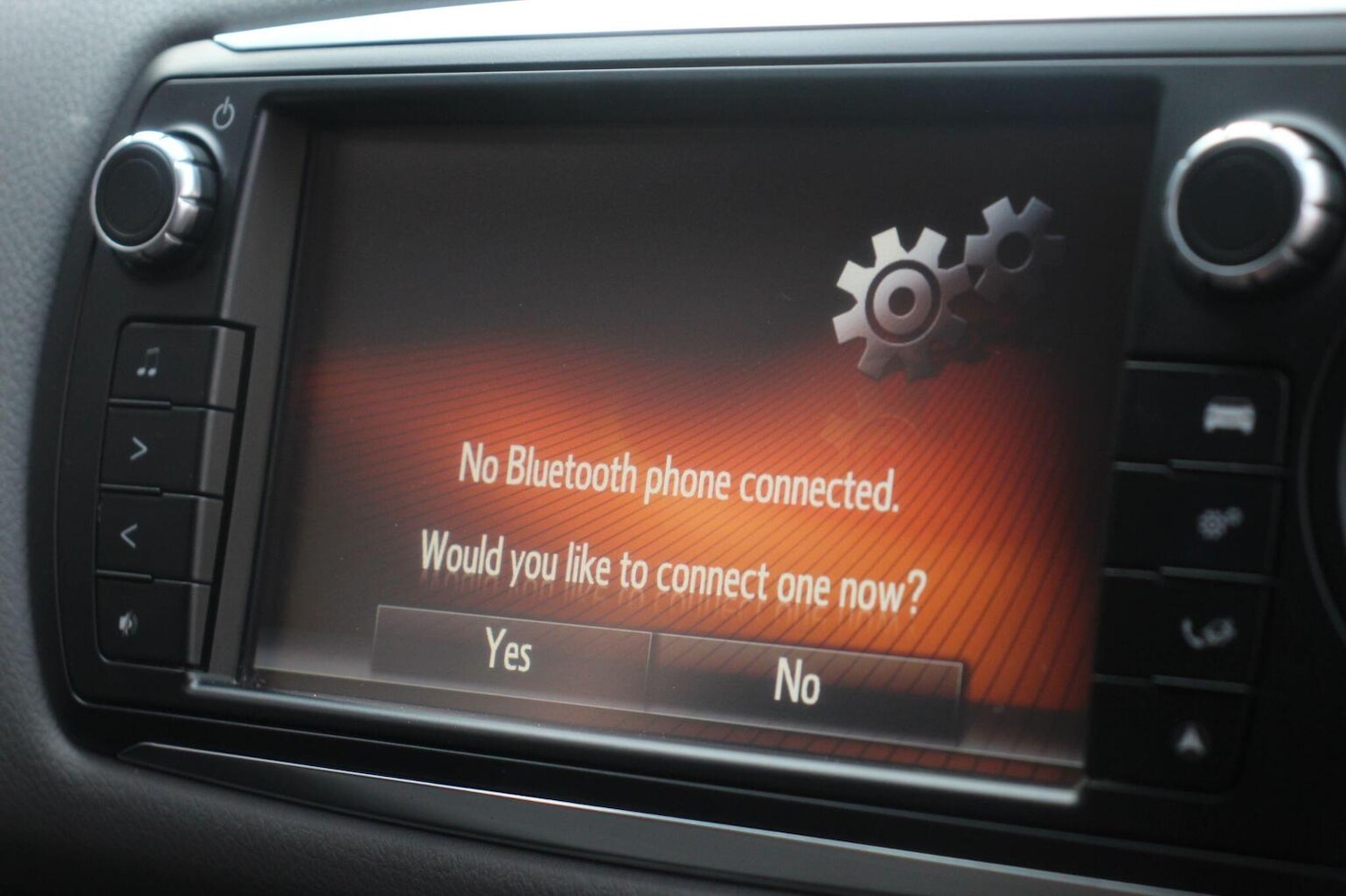 Used Toyota Yaris 2016 for sale - 76471199: Photo 31