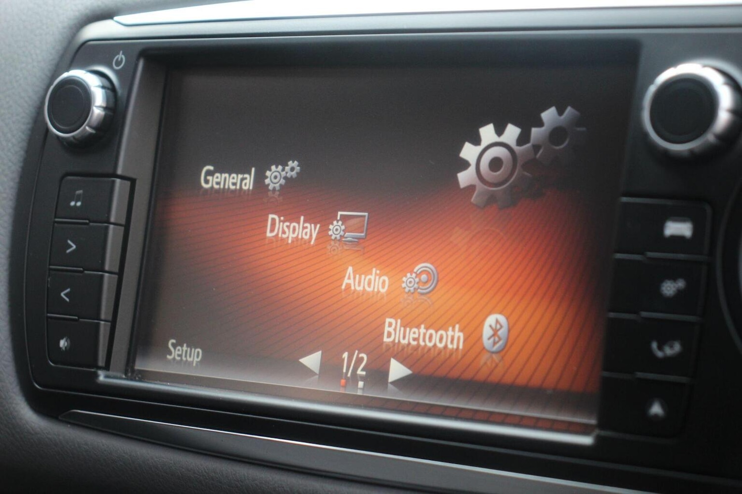 Used Toyota Yaris 2016 for sale - 76471199: Photo 32