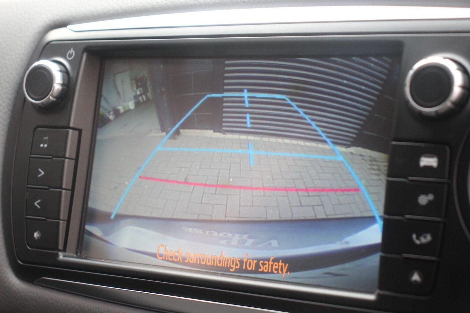 Used Toyota Yaris 2016 for sale - 76471199: Photo 33