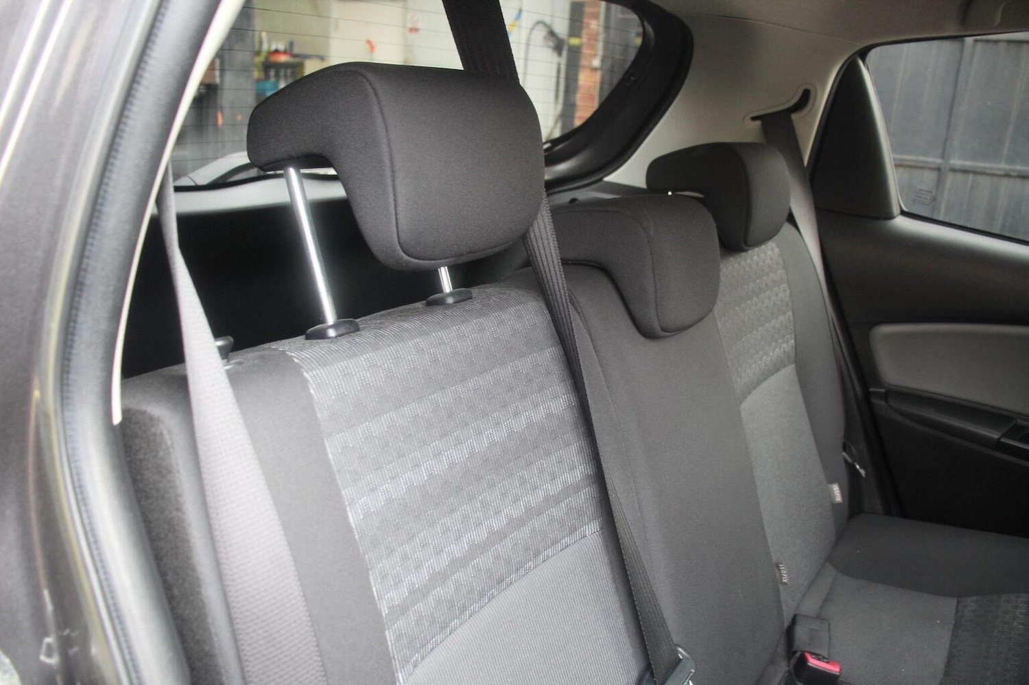 Used Toyota Yaris 2016 for sale - 76471199: Photo 39