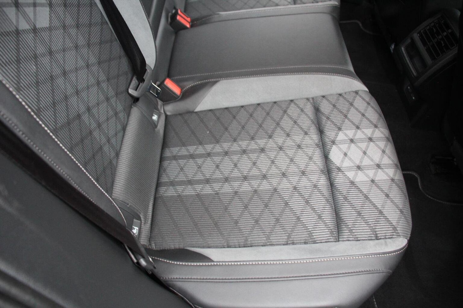 Used Volkswagen Golf 2024 for sale - 76769602: Photo 31