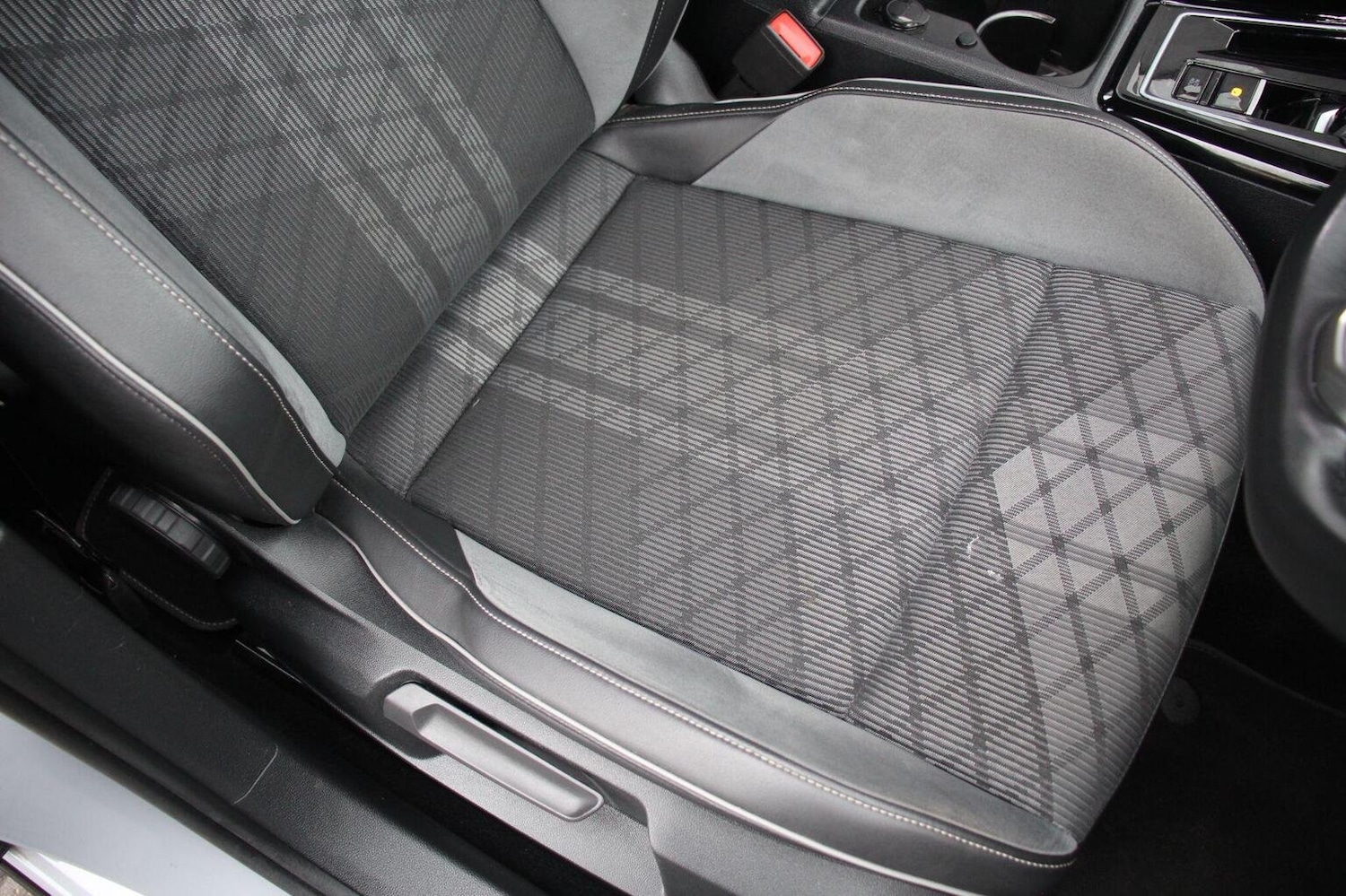 Used Volkswagen Golf 2024 for sale - 76268590: Photo 28